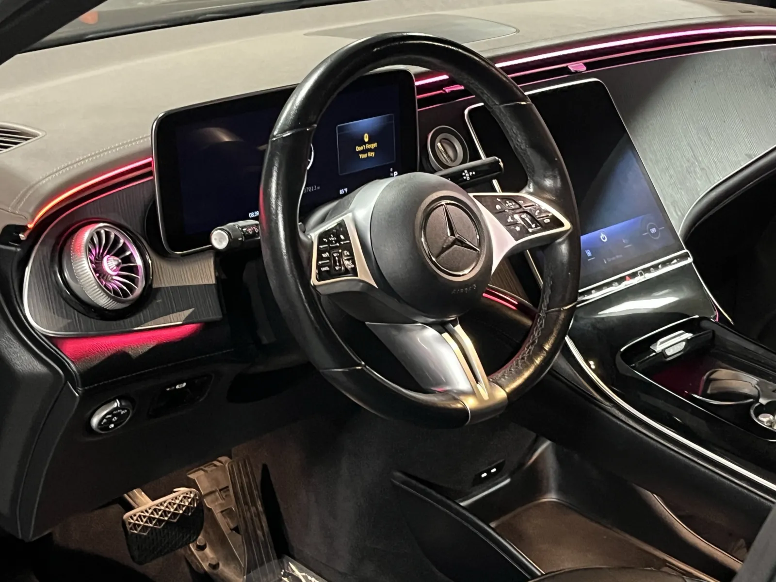 Mercedes-Benz EQE photo 14