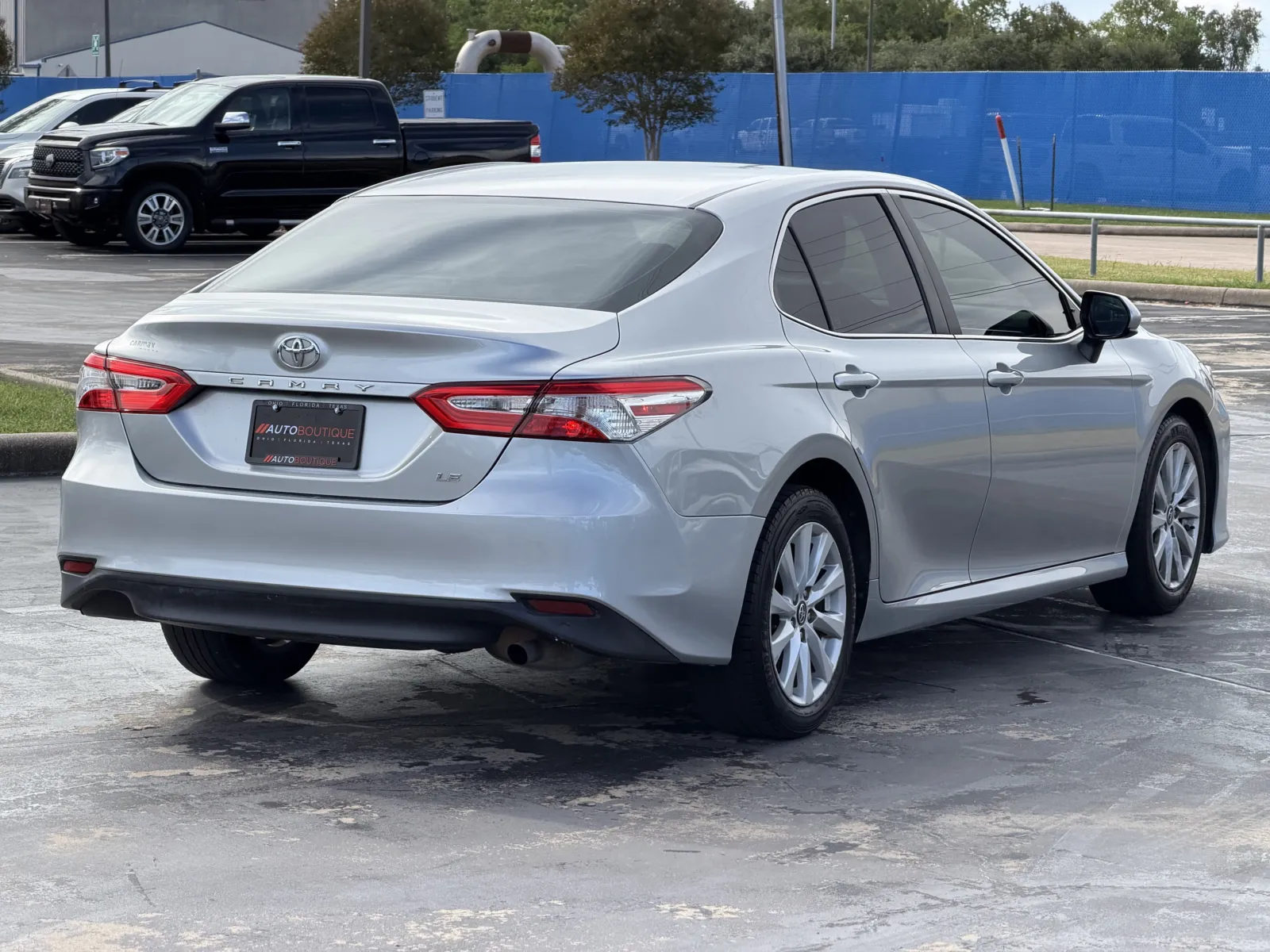 Toyota Camry photo 14