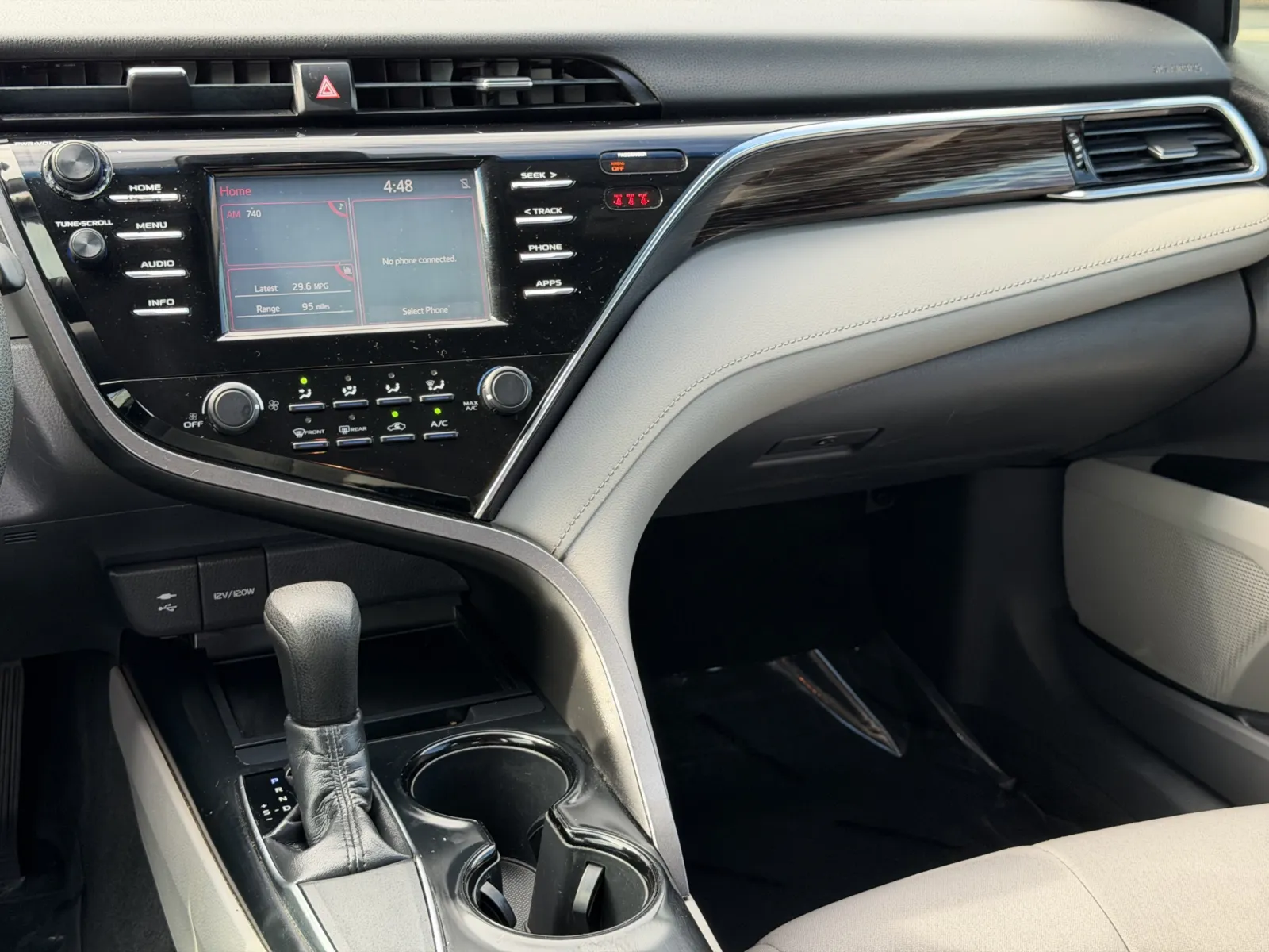Toyota Camry photo 21