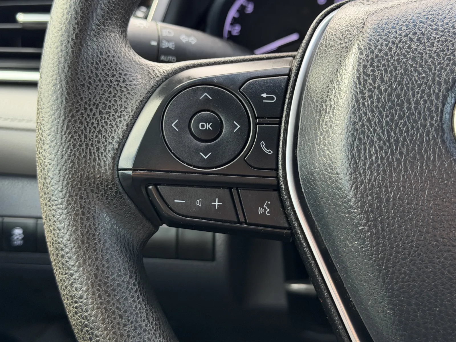 Toyota Camry photo 7