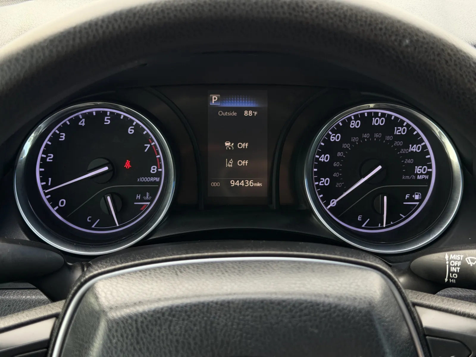 Toyota Camry photo 9