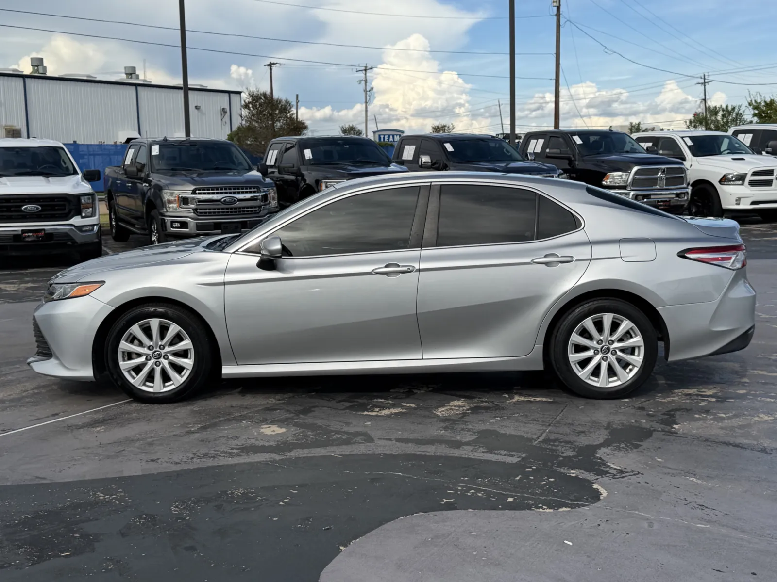 Toyota Camry photo 15