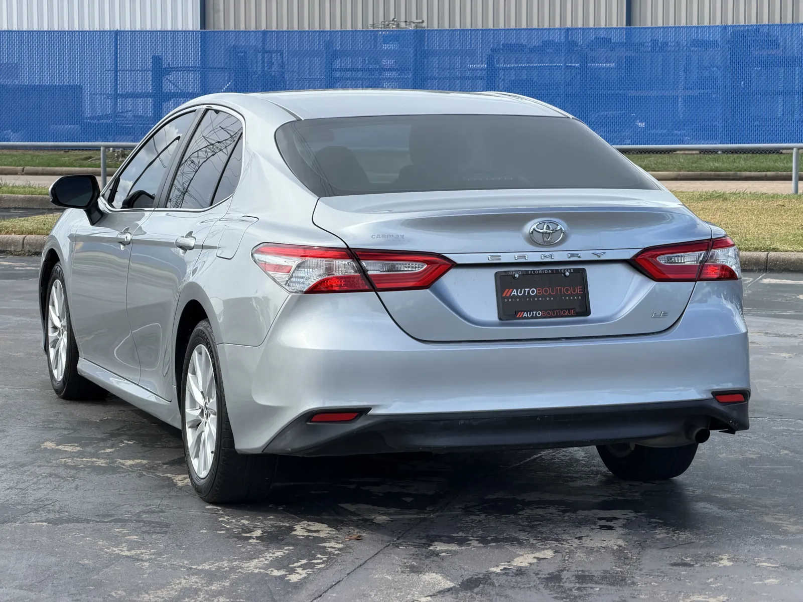 Toyota Camry photo 13