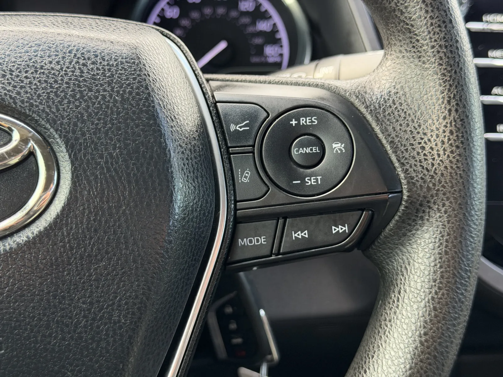 Toyota Camry photo 8