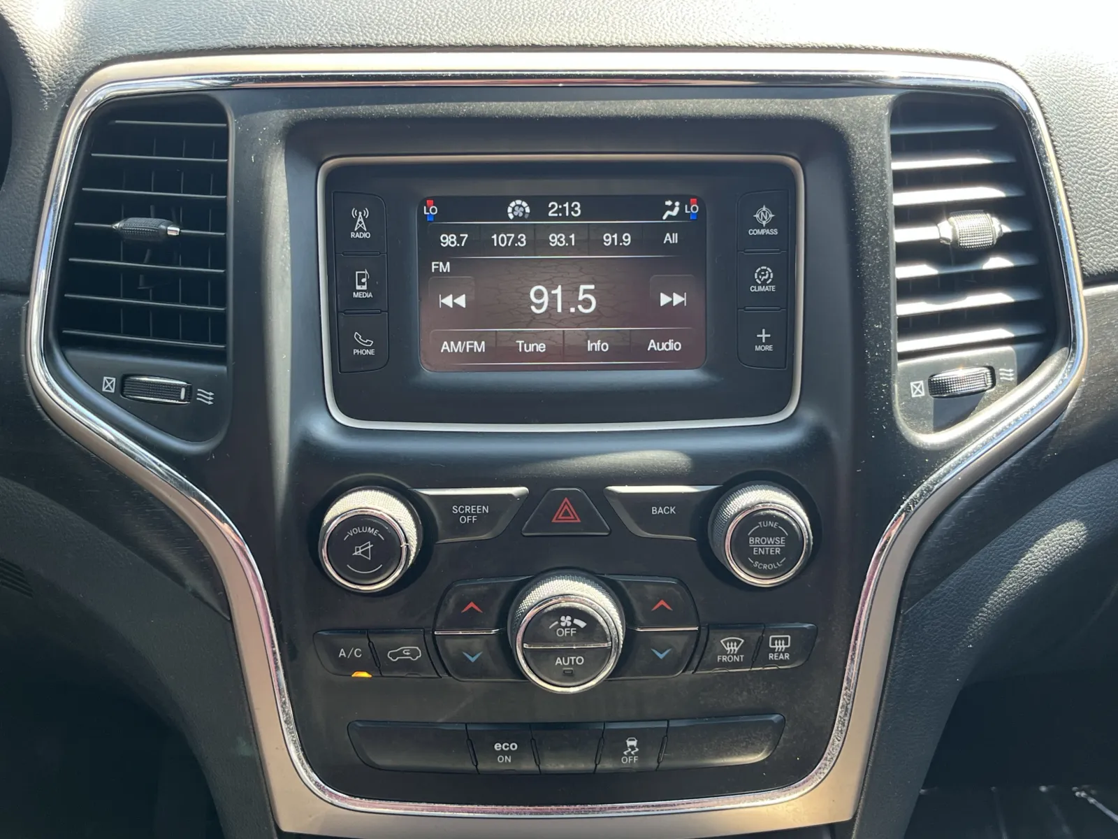 Jeep Grand Cherokee photo 20