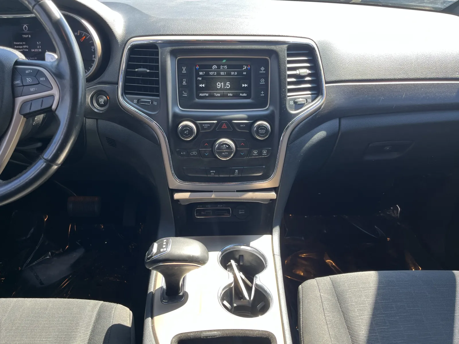 Jeep Grand Cherokee photo 22