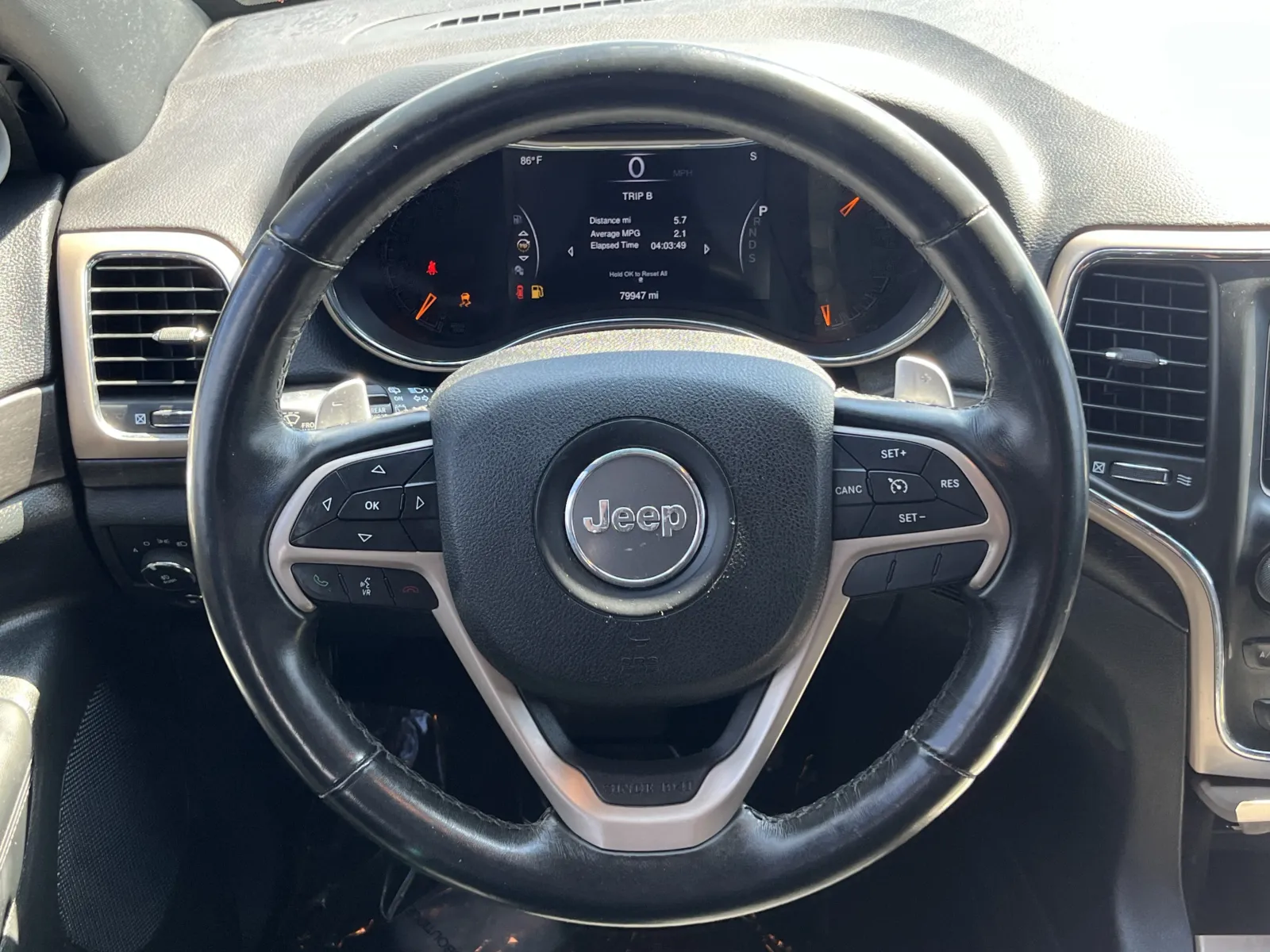 Jeep Grand Cherokee photo 15