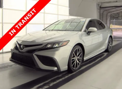 Silver 2023 Toyota Camry SE for sale in Alvin, TX