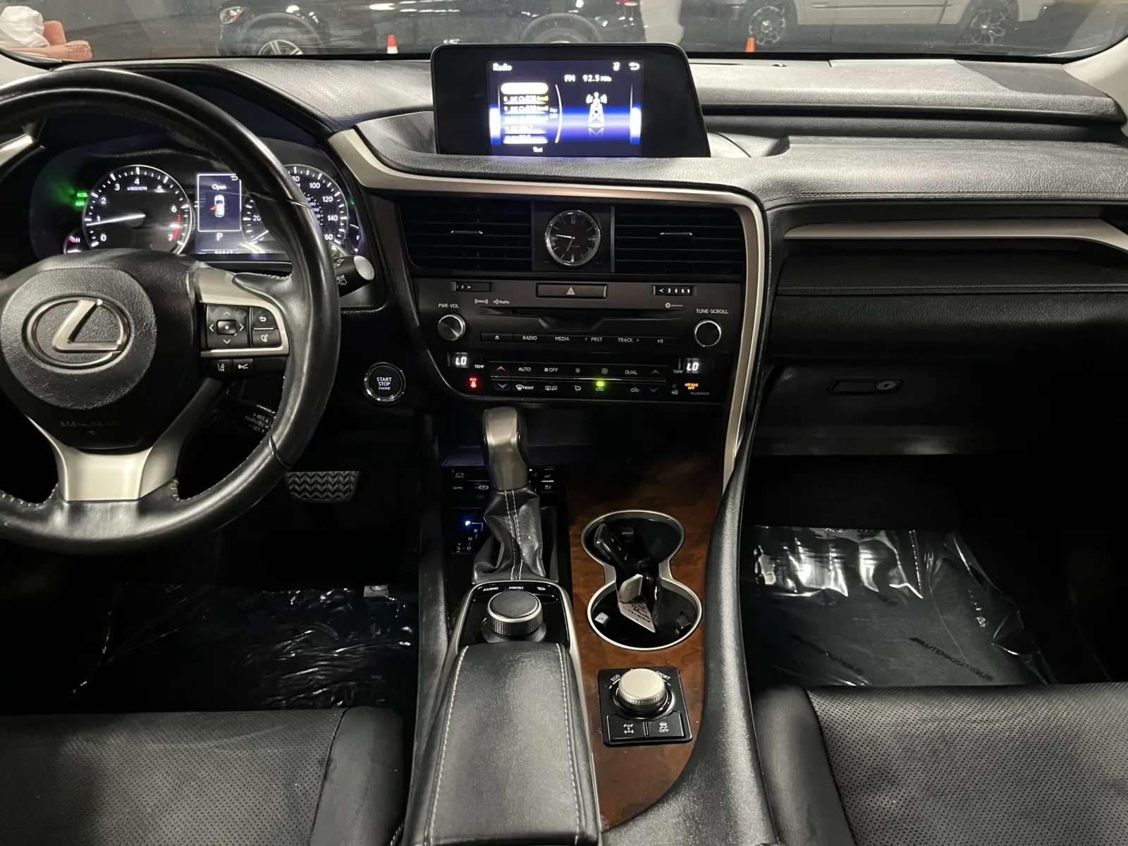 Lexus RX photo 25