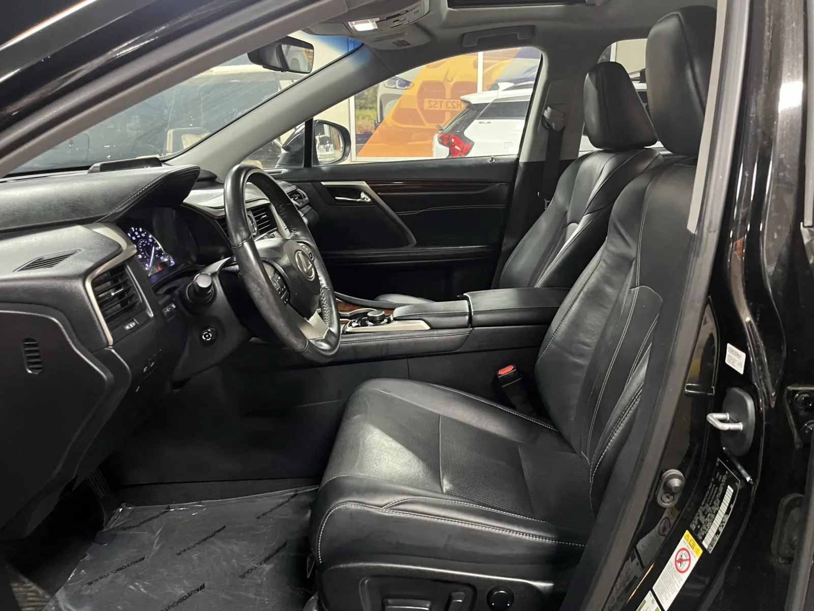 Lexus RX photo 28