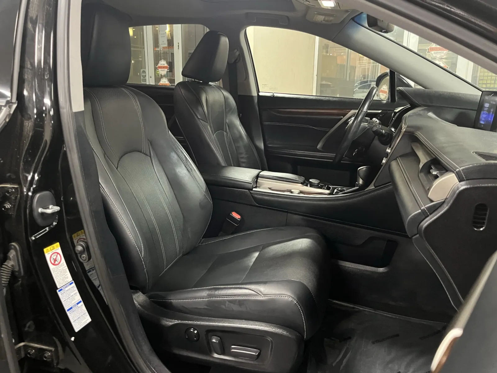 Lexus RX photo 29