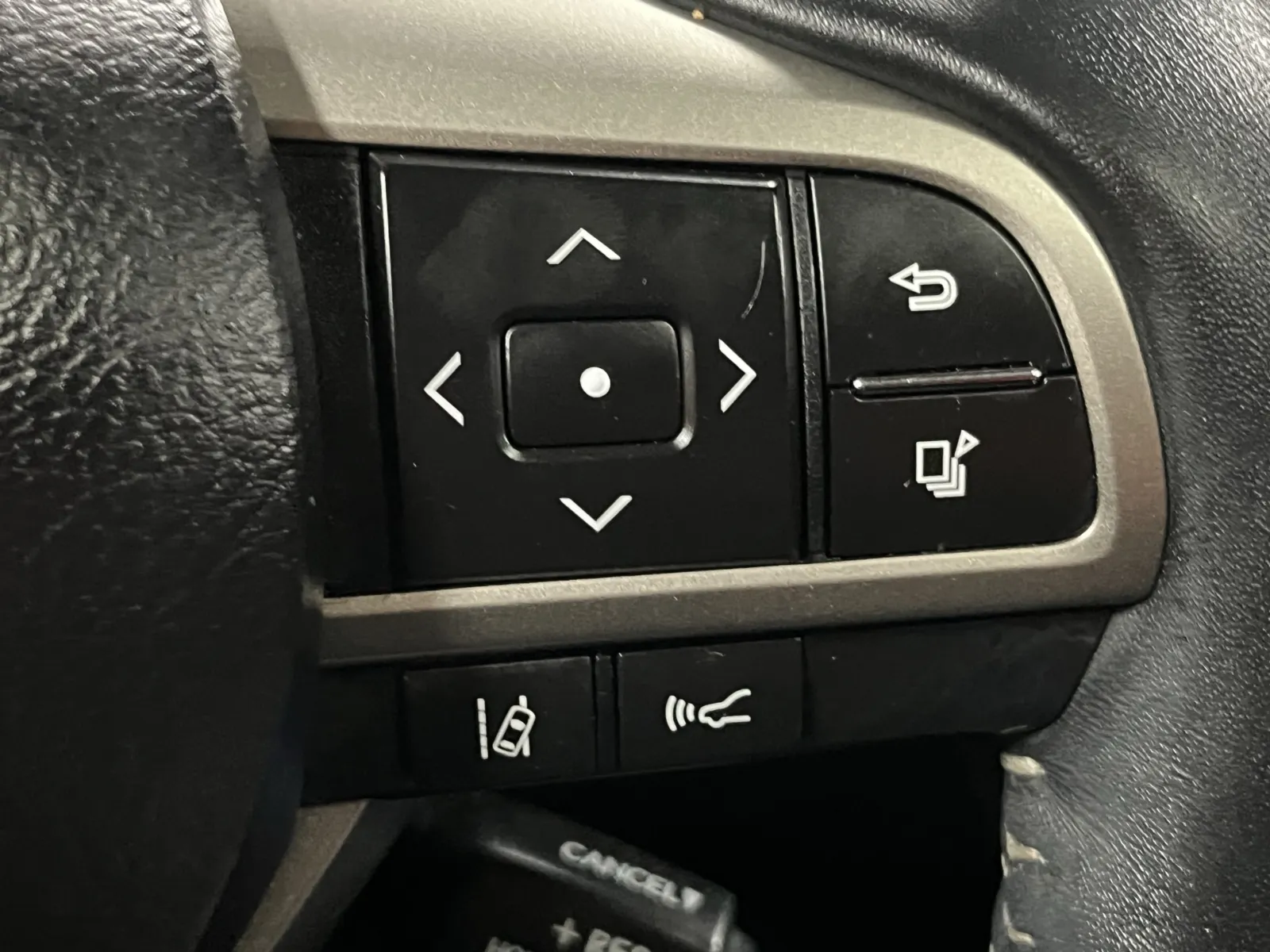 Lexus RX photo 21