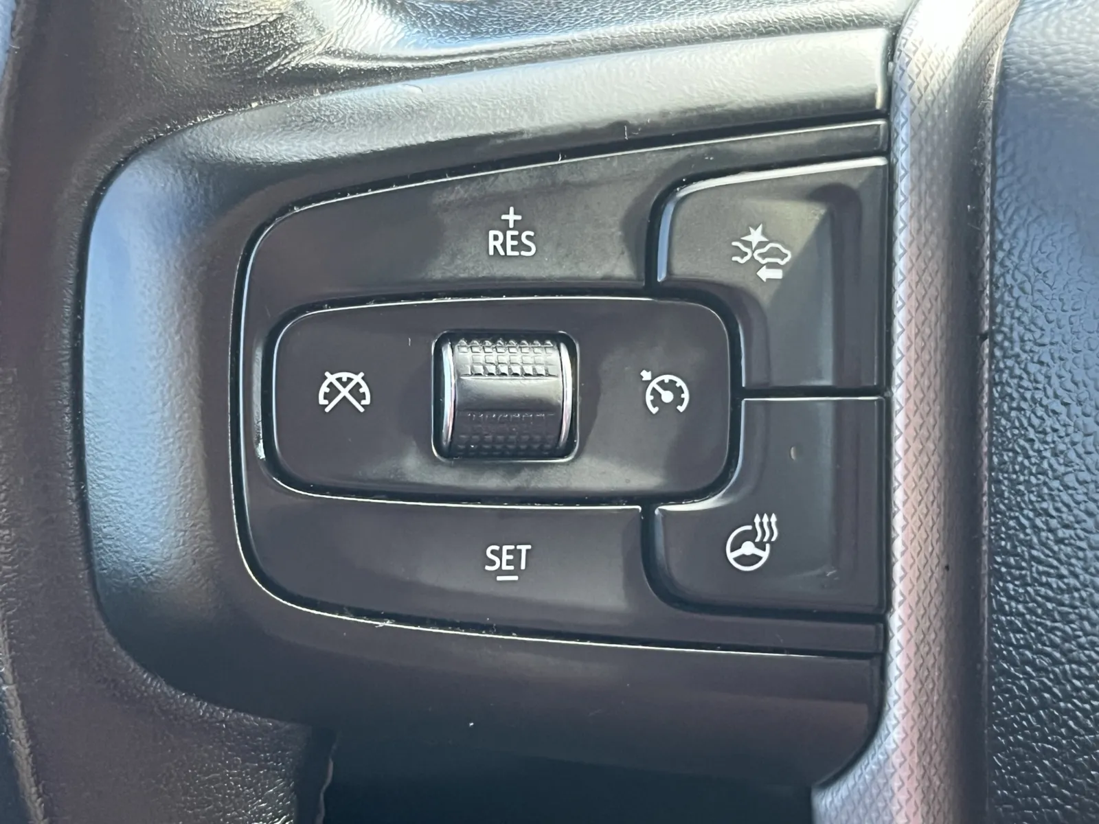 GMC Yukon XL photo 19