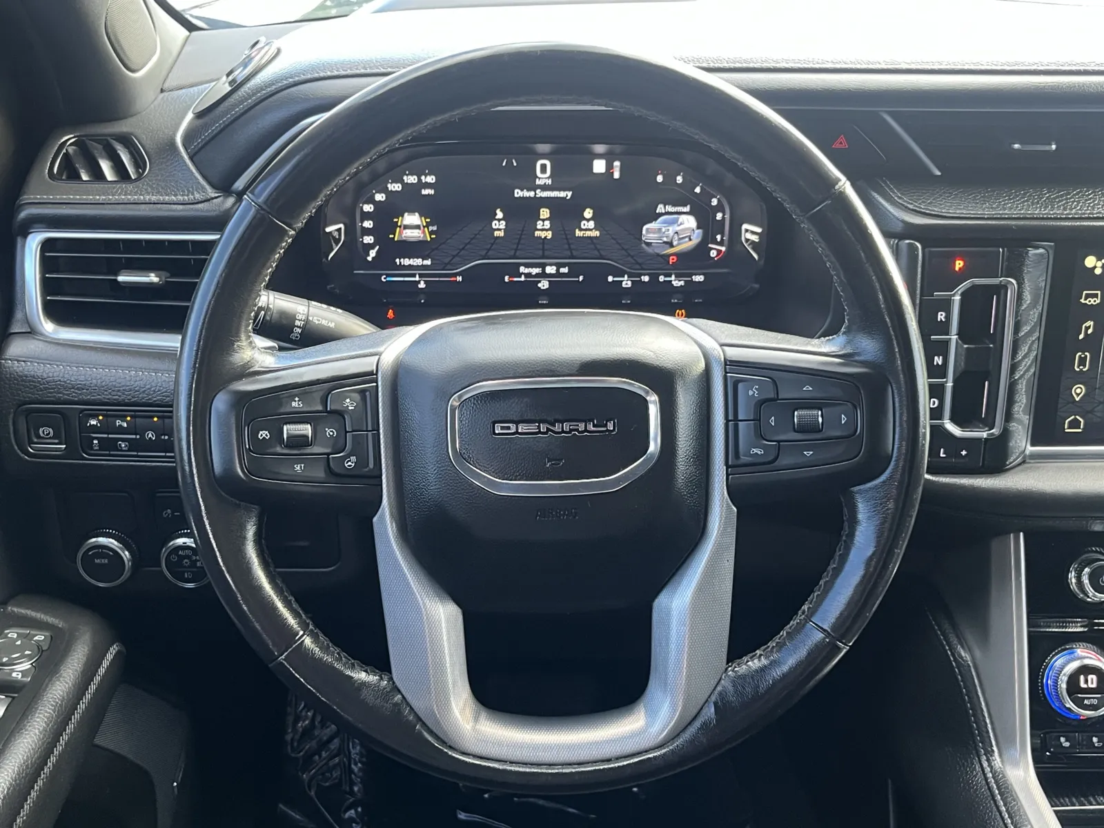 GMC Yukon XL photo 18