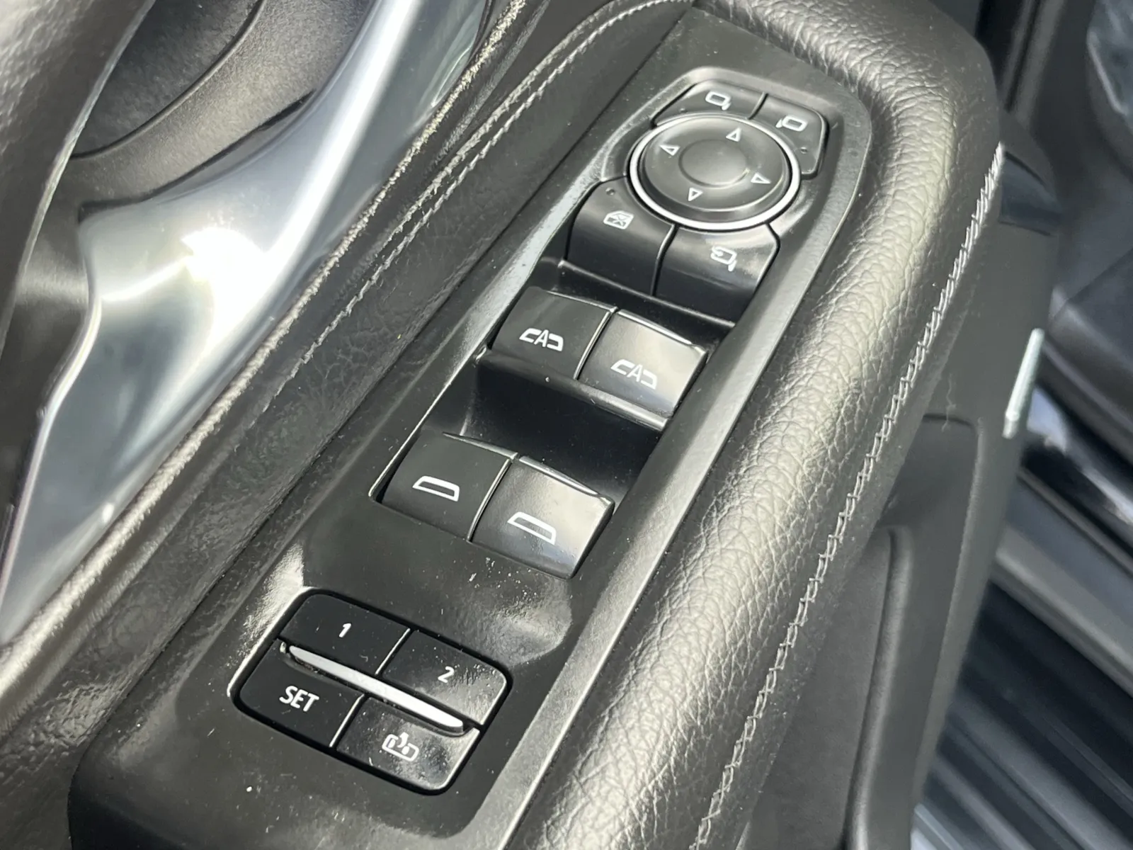 GMC Yukon XL photo 25
