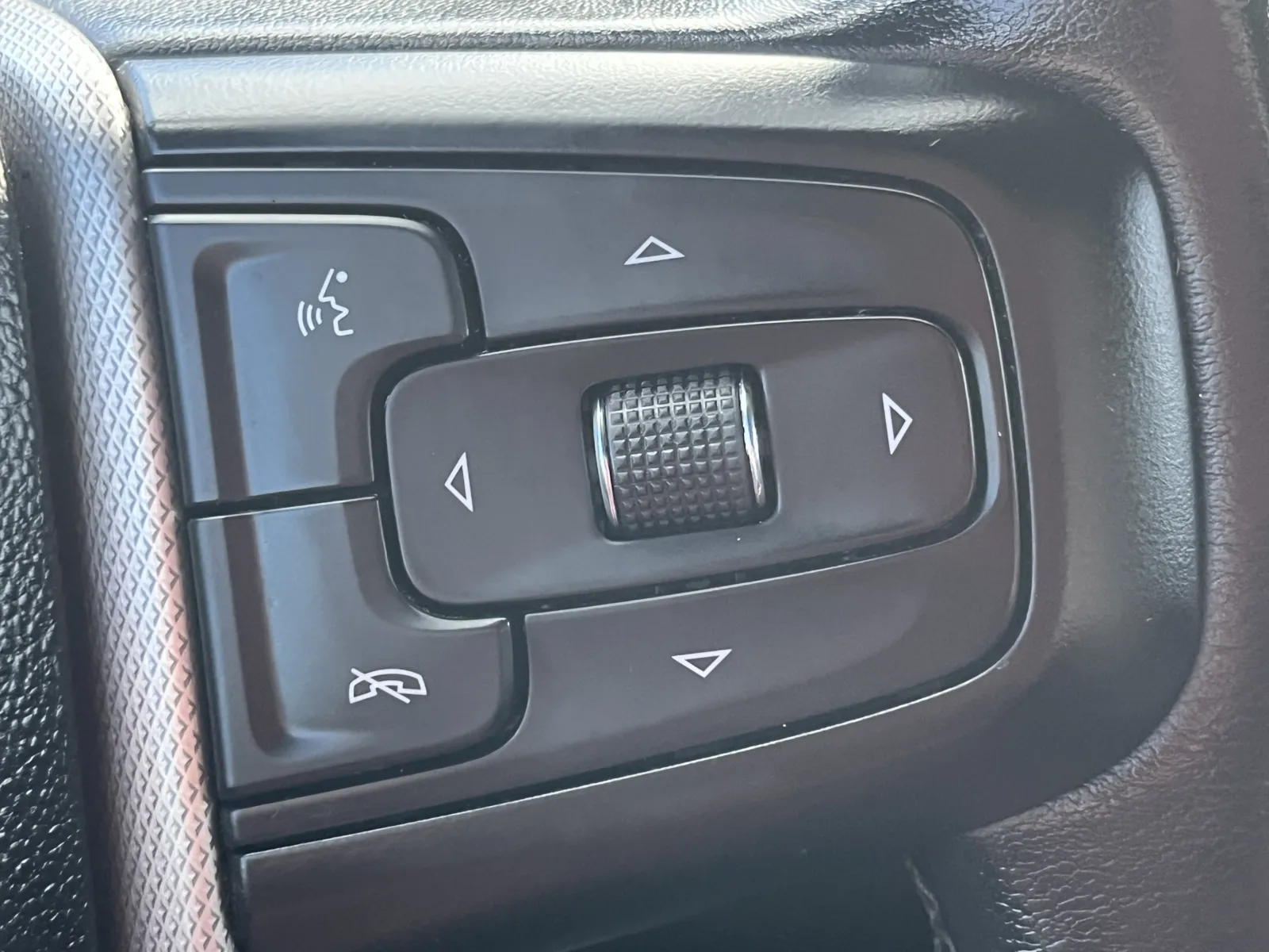 GMC Yukon XL photo 20