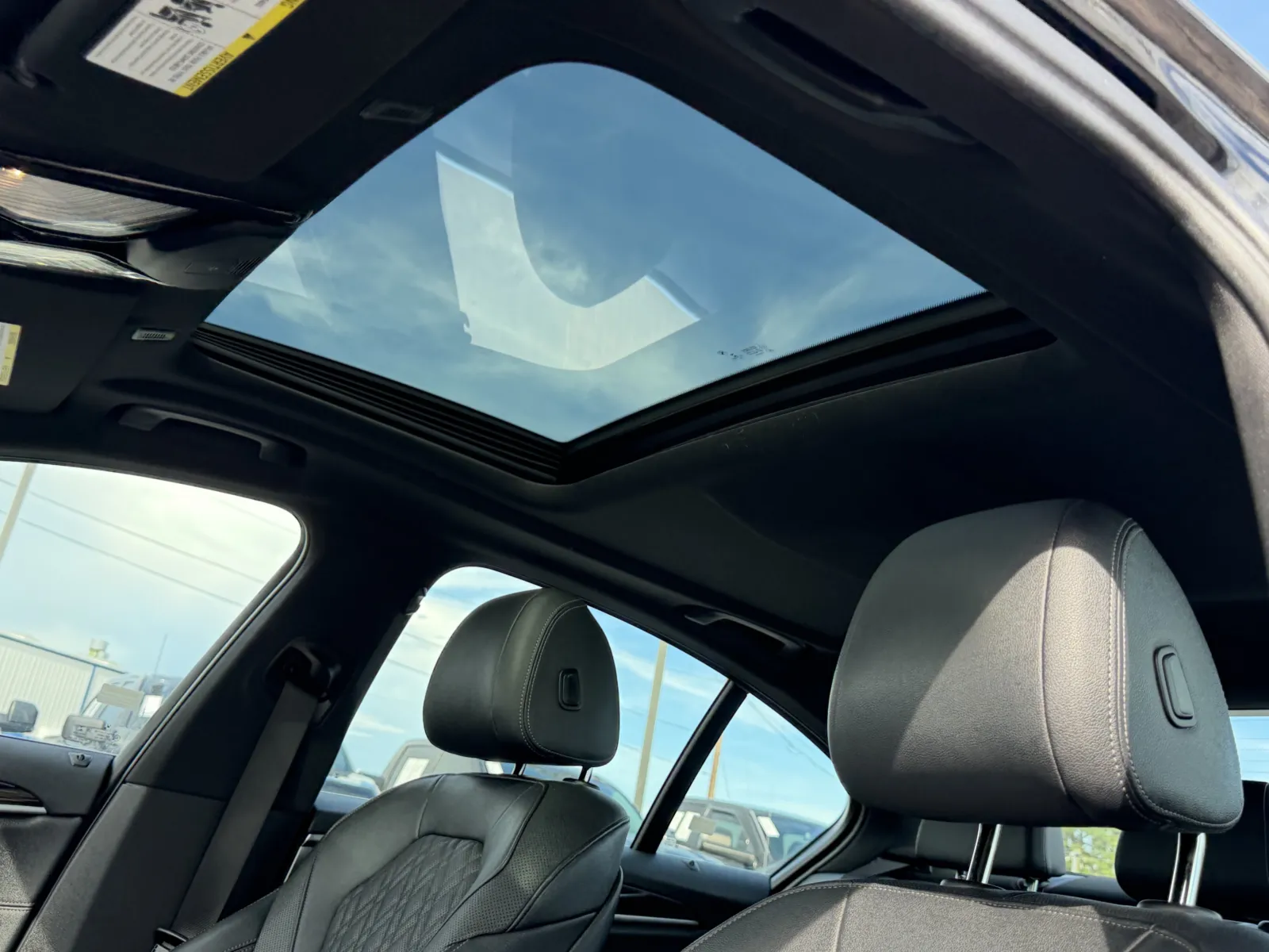 BMW 5 Series photo 6
