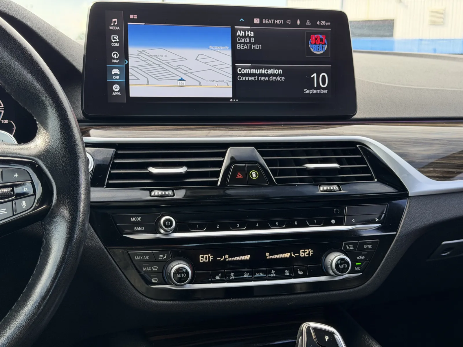 BMW 5 Series photo 27