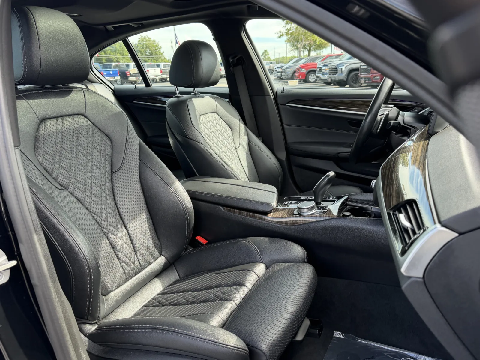 BMW 5 Series photo 24