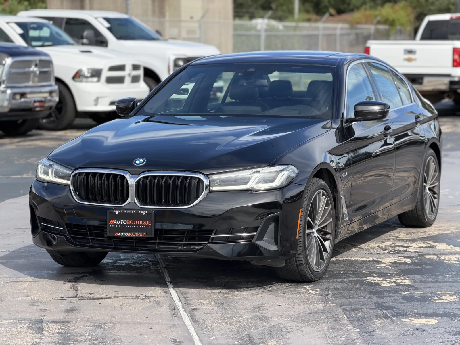 BMW 5 Series photo 4