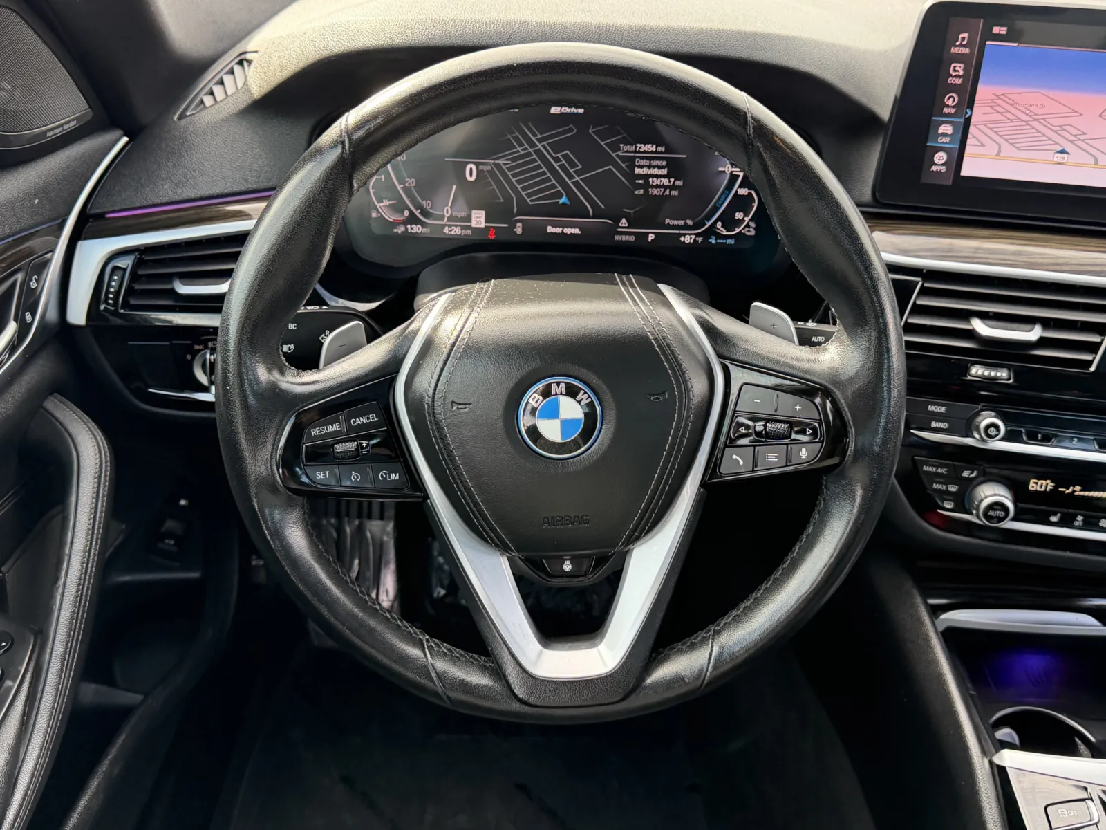BMW 5 Series photo 7