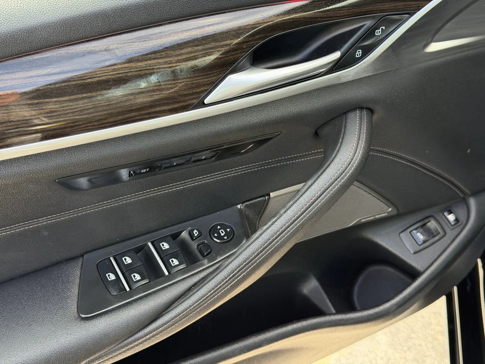 BMW 5 Series photo 15