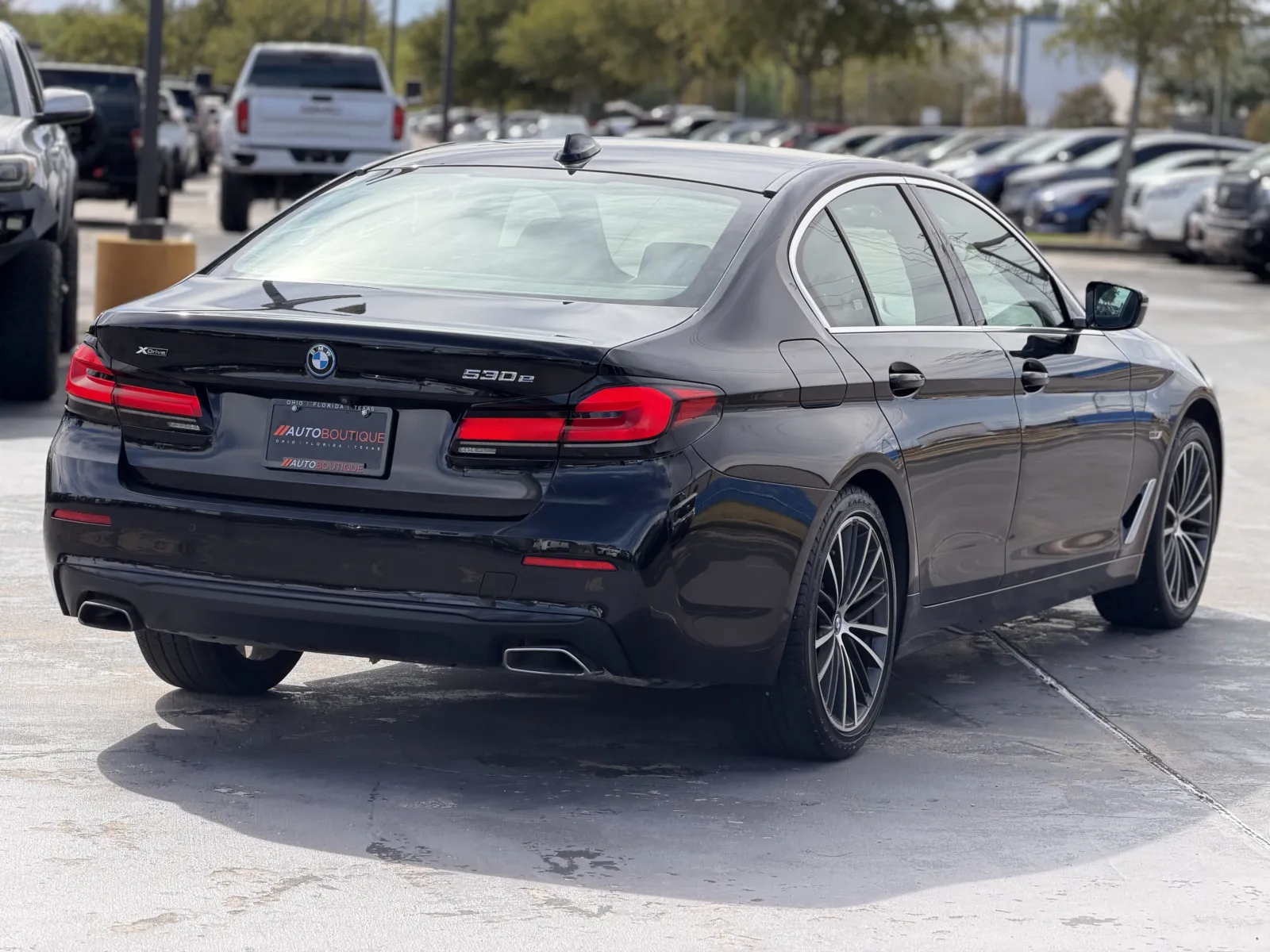 BMW 5 Series photo 18