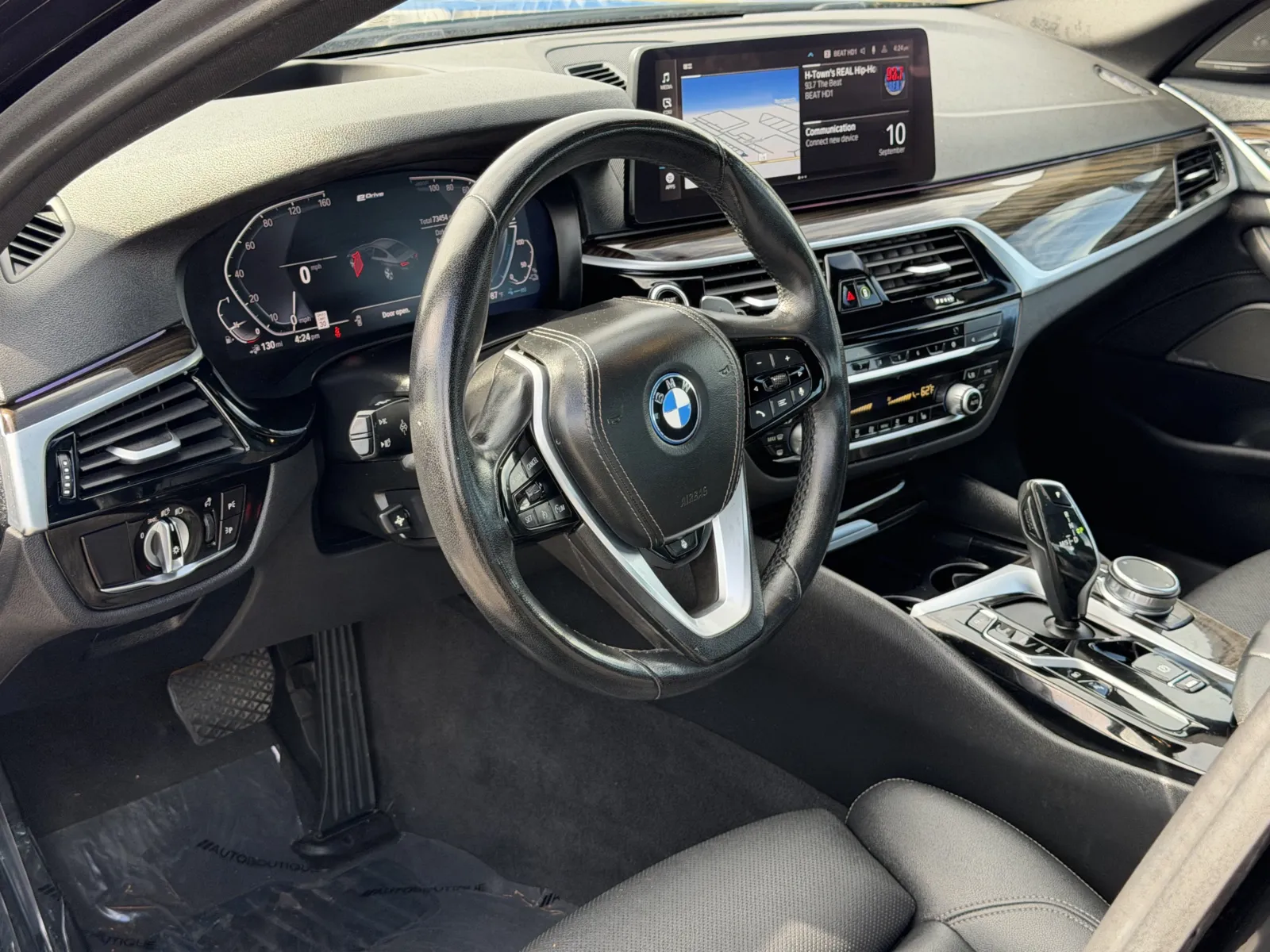 BMW 5 Series photo 21