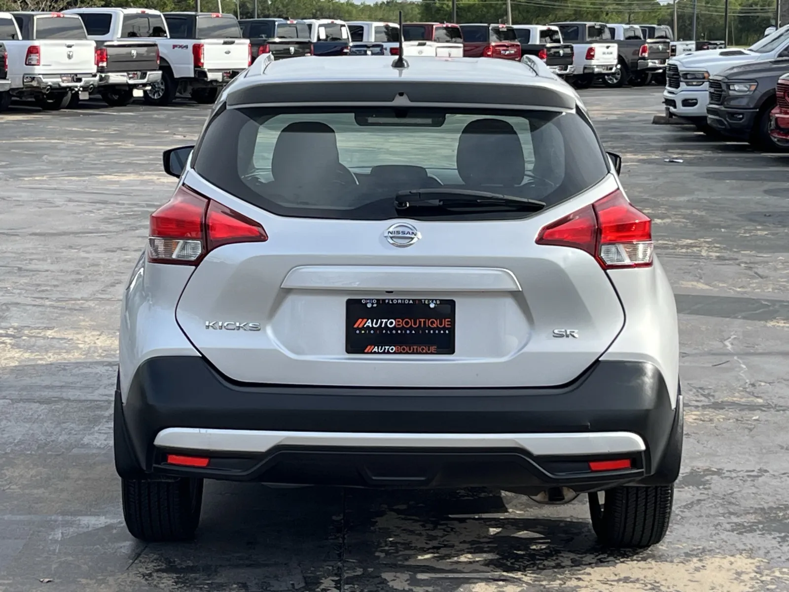 Nissan Kicks photo 7
