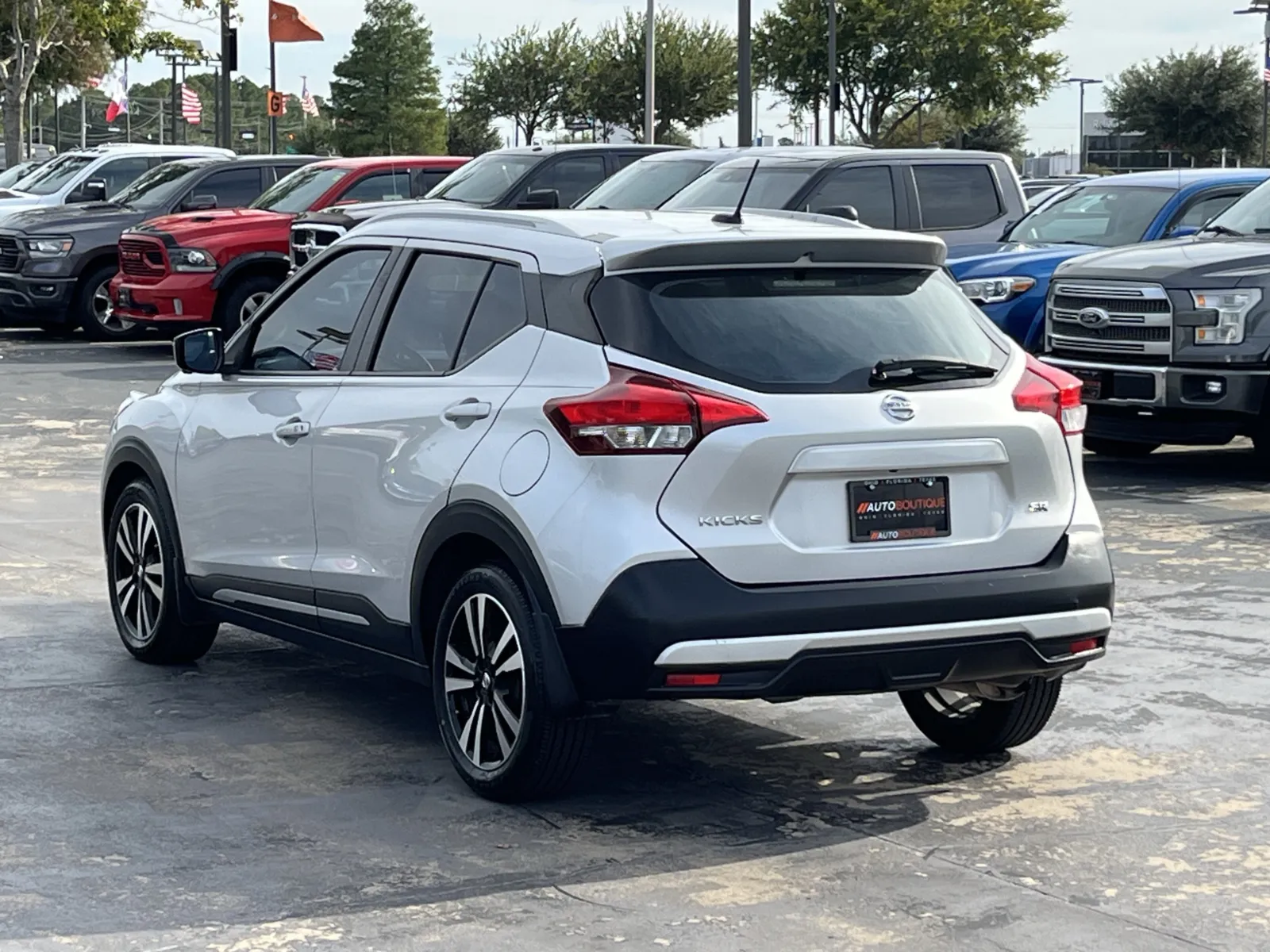 Nissan Kicks photo 9