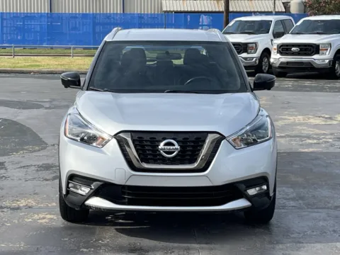 More photos of 2019 Nissan Kicks SR at Auto Boutique Texas, TX