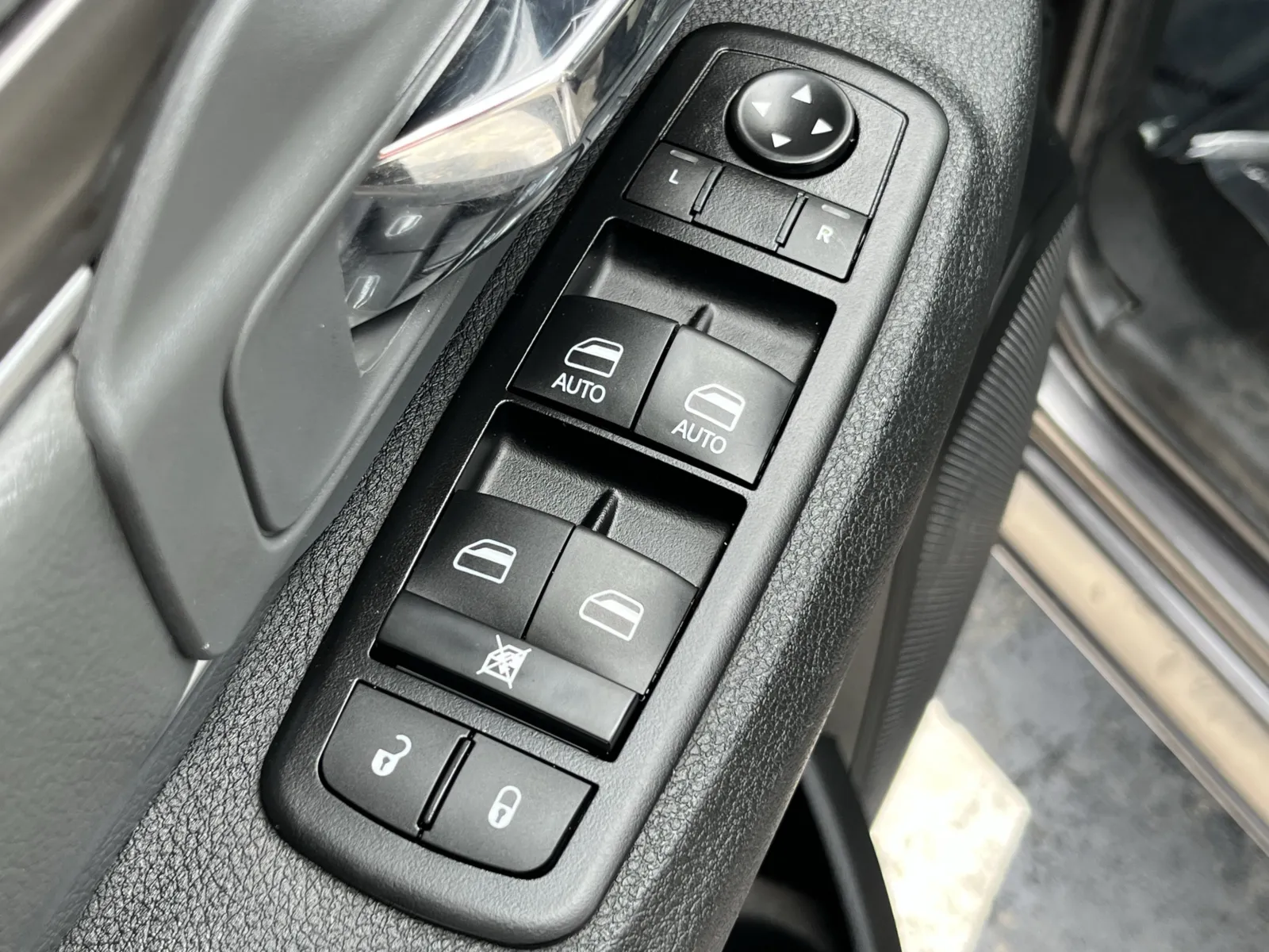 Ram 1500 photo 21