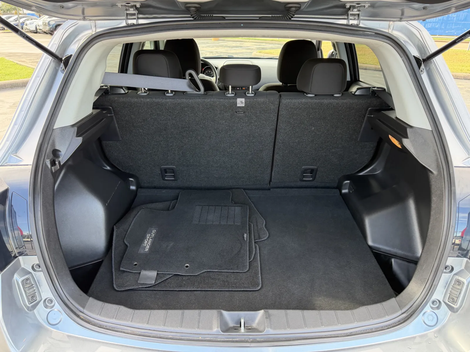 Mitsubishi Outlander Sport photo 25