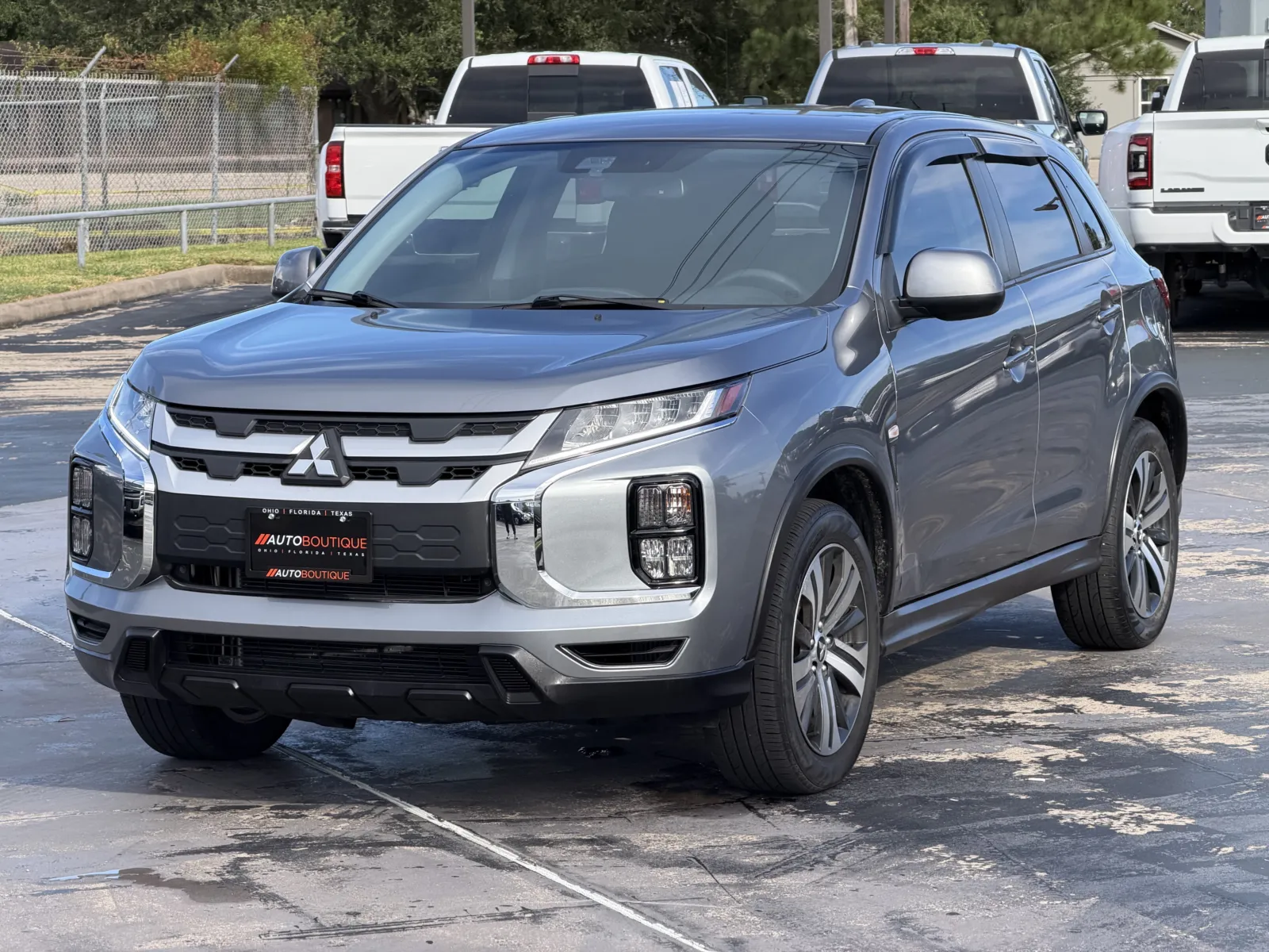 Mitsubishi Outlander Sport photo 4