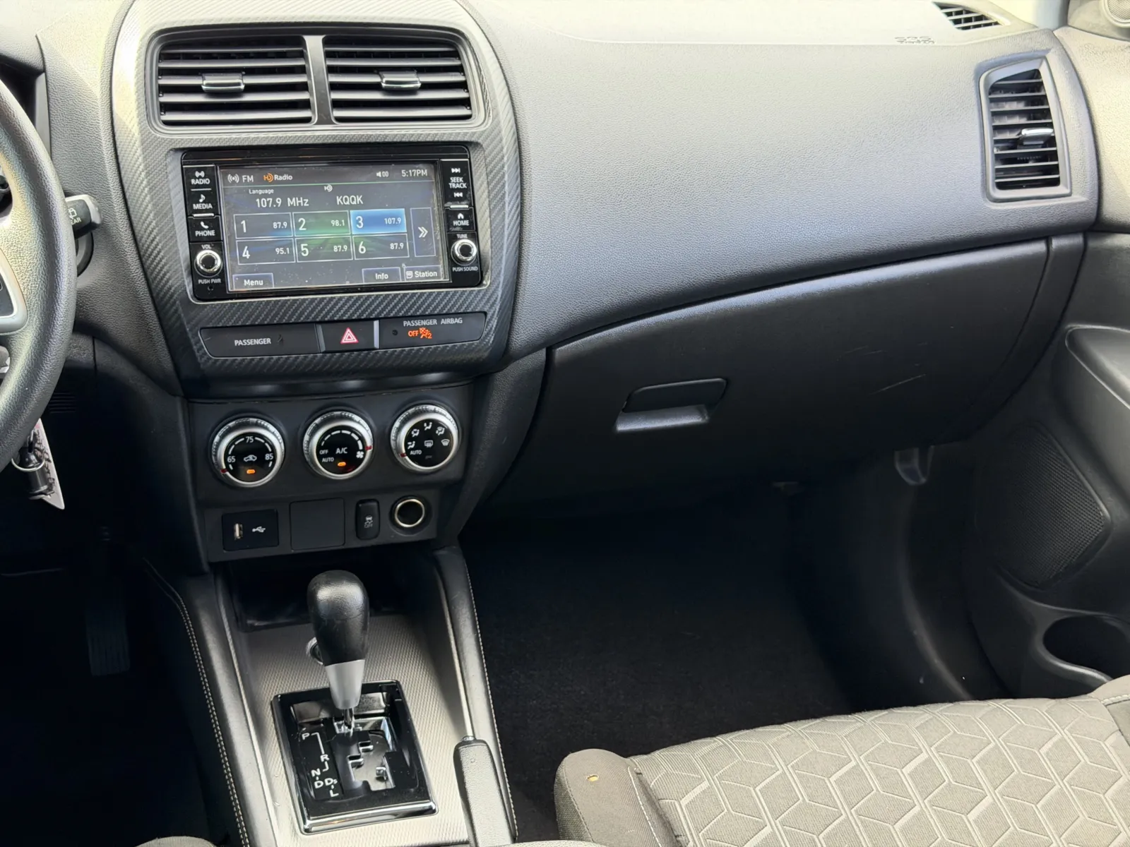 Mitsubishi Outlander Sport photo 16