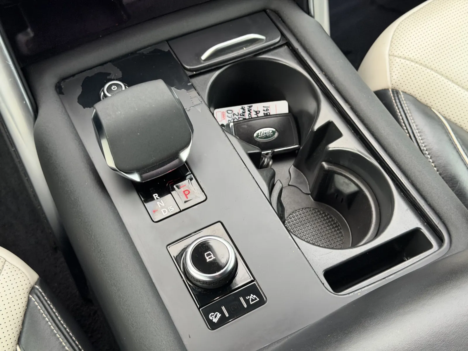 Land Rover Discovery photo 10