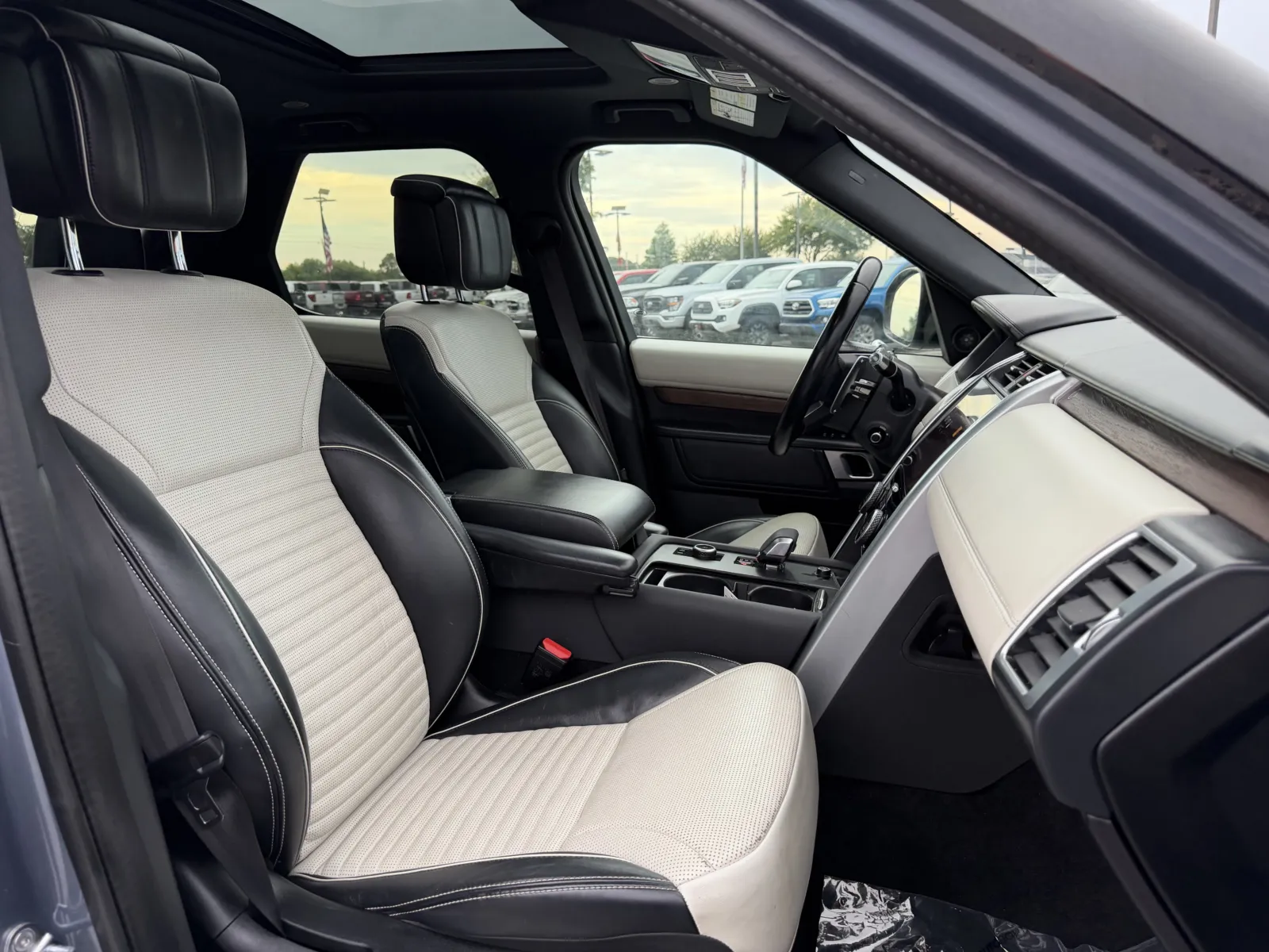 Land Rover Discovery photo 21