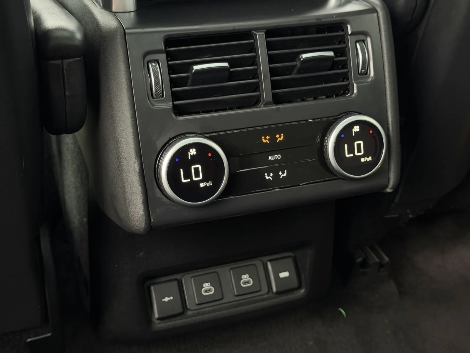 Land Rover Discovery photo 30