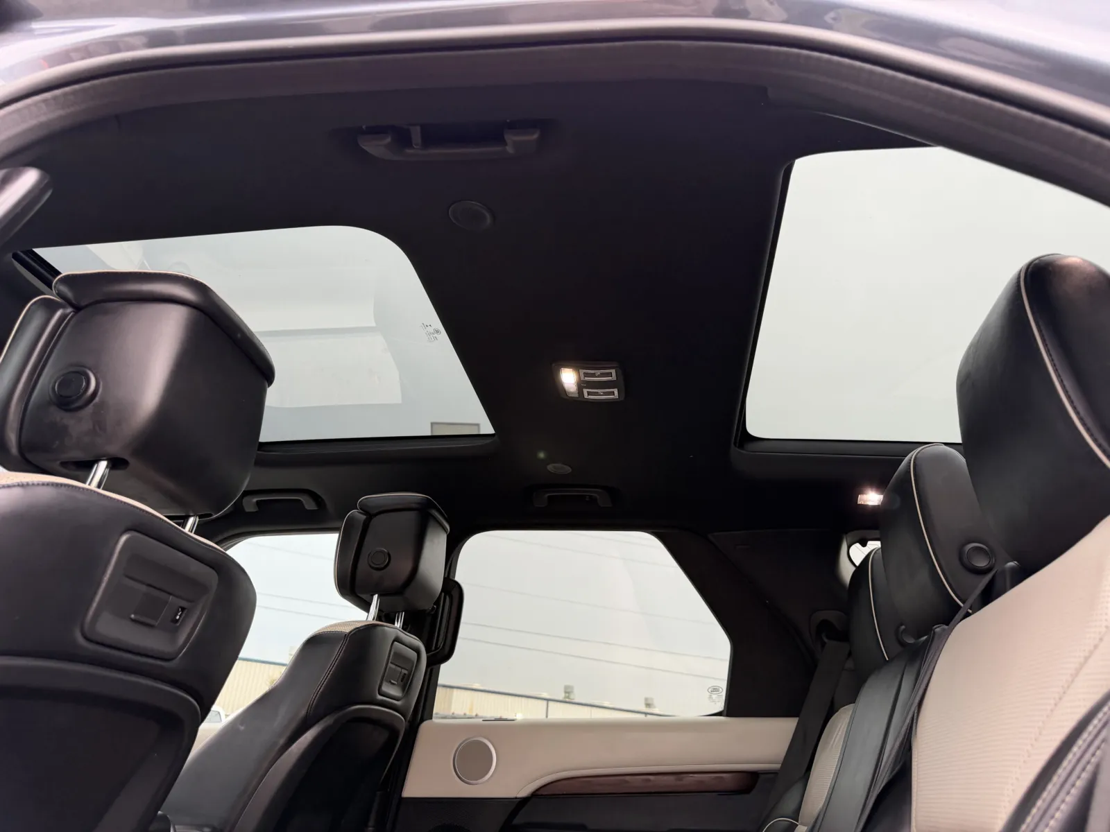 Land Rover Discovery photo 29