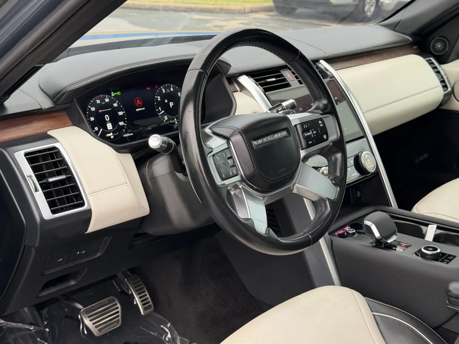 Land Rover Discovery photo 16