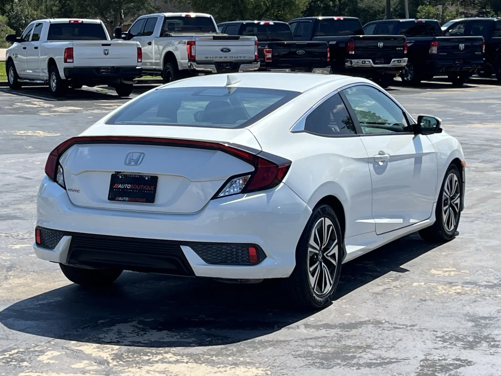 Honda Civic photo 9
