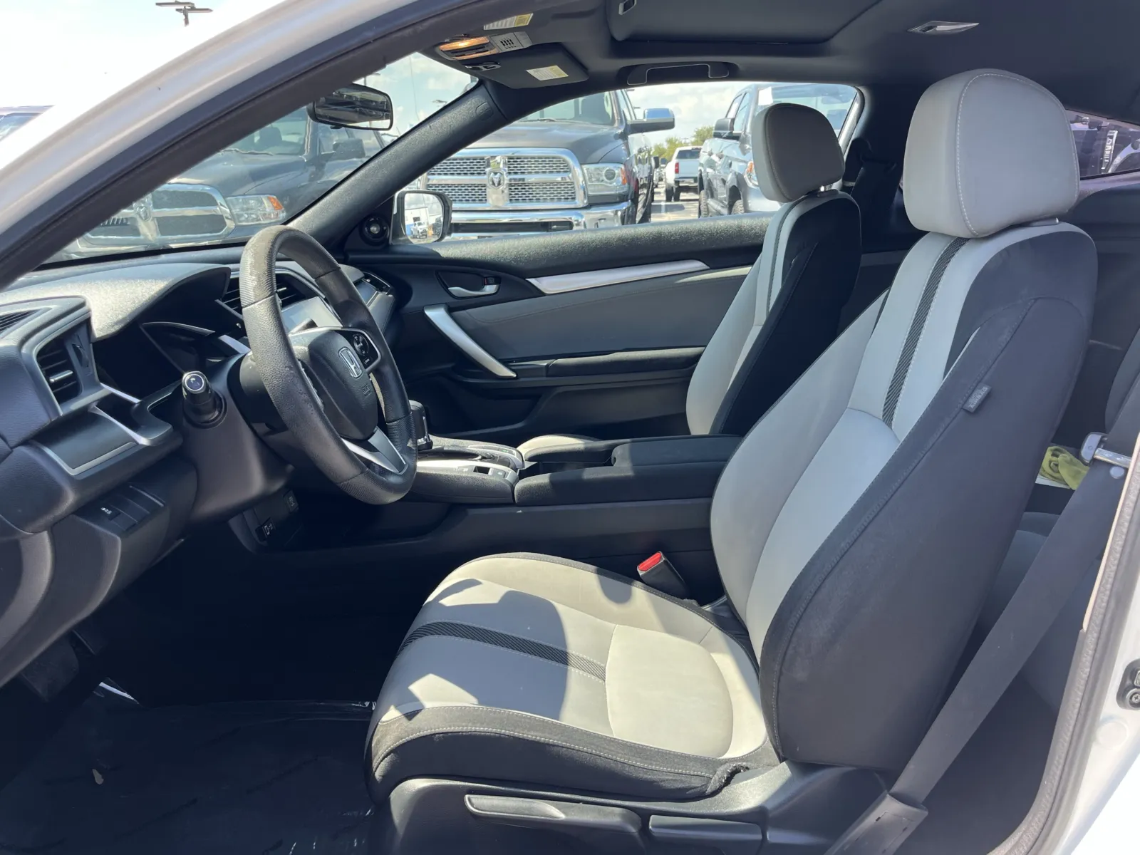 Honda Civic photo 25