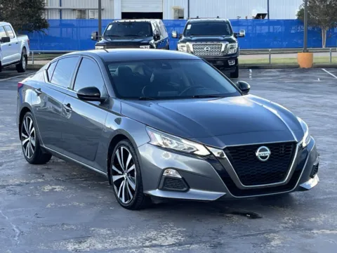 Another view of 2022 Nissan Altima 2.5 SR for sale in Alvin, TX at Auto Boutique Texas