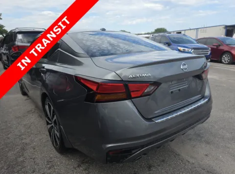 More photos of 2022 Nissan Altima 2.5 SR at Auto Boutique Texas, TX