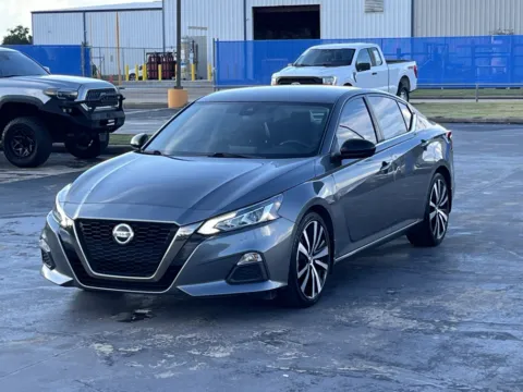 Photos of 2022 Nissan Altima 2.5 SR for sale in Alvin, TX at Auto Boutique Texas