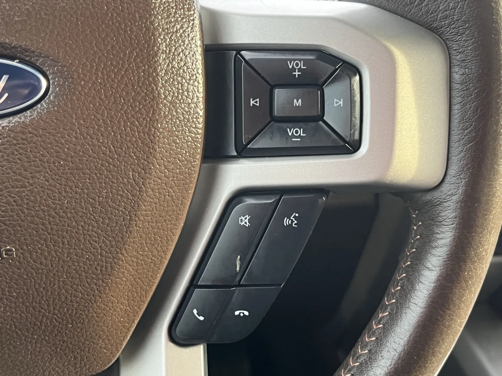 Ford F-250 photo 17