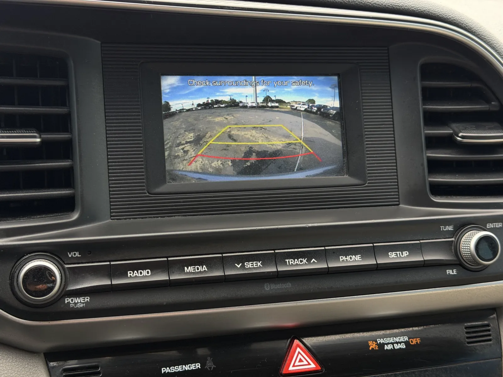 Hyundai Elantra photo 8