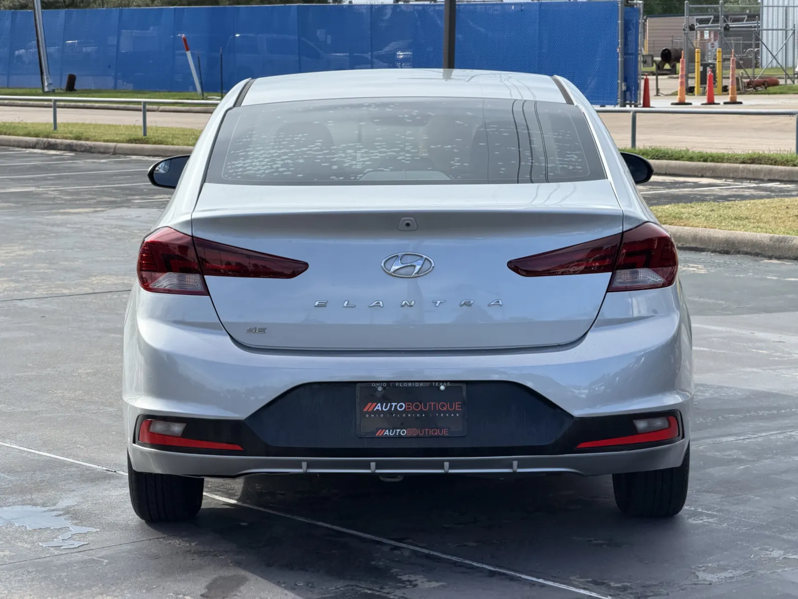 Hyundai Elantra photo 10