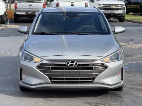 More photos of 2020 Hyundai Elantra SE at Auto Boutique Texas, TX