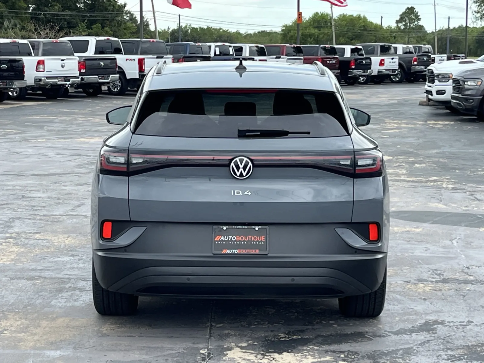 Volkswagen ID.4 photo 8